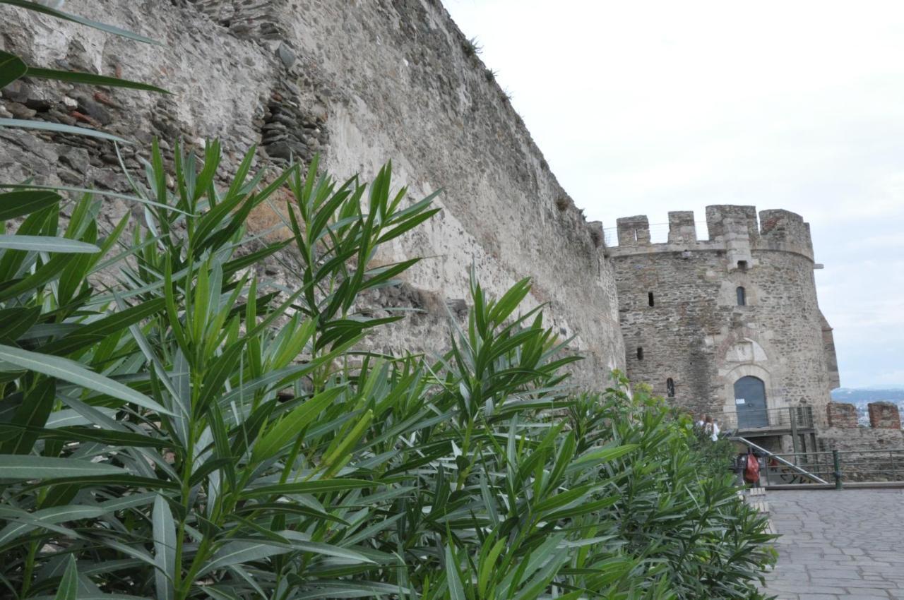Frida'S House In Old Town Thessaloniki Apartment Exterior photo